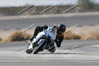 media/Nov-16-2025-Race Pace (Sun) [[8c5fa54630]]/Non Verified Riders (1st 20 Minutes)/1-Turn 14 (10am)/